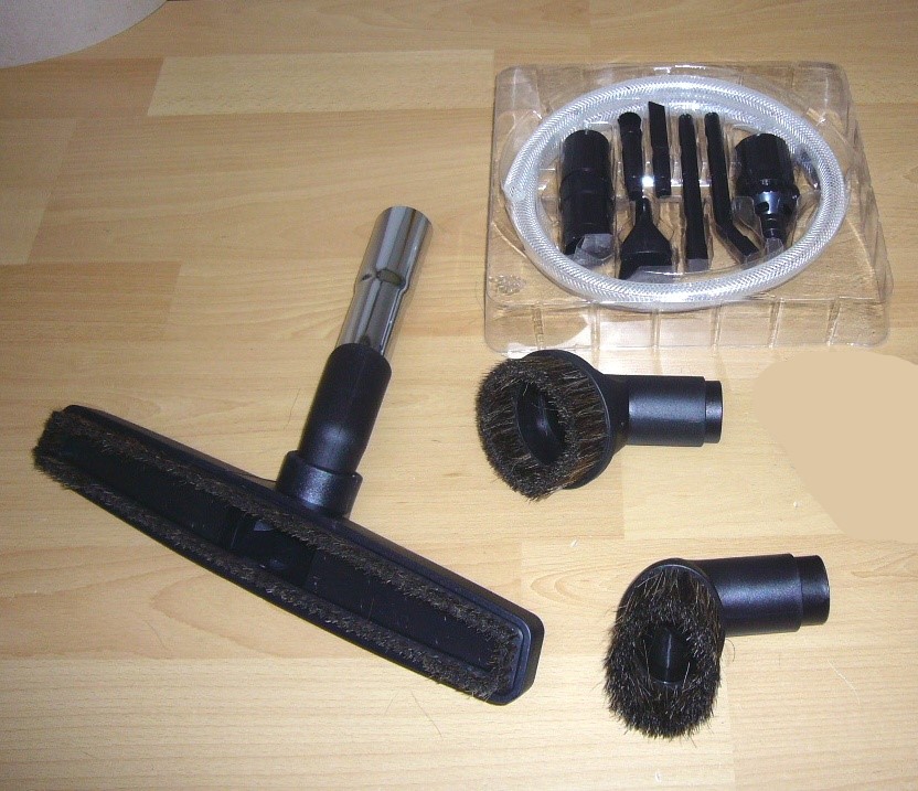 Vacuum cleaner brush set with natural hair bristles Weiblen